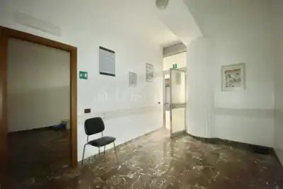 Negozio in vendita, Via Catania, Messina