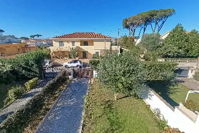 Villa Bifamiliare in vendita, Viale delle Querce, Anzio