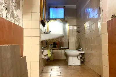 Laboratorio in vendita, Via Curio Dentato, Milano