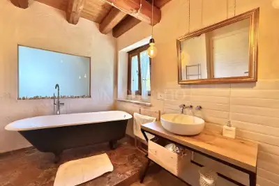Villa in vendita, Strada Pille, Monzambano