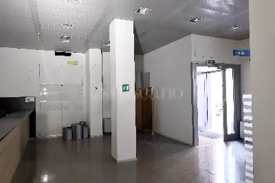 Negozio in vendita, Piazza Giovanni Paolo II , San Vito dei Normanni