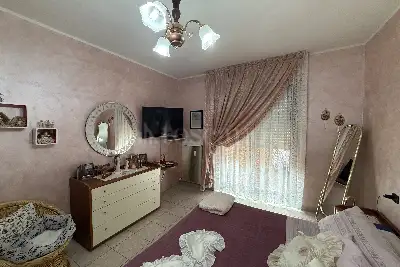 Casa in vendita, Via Salvatore Quasimodo, Como