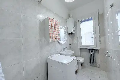 Casa in vendita, via Vincenzo Giordano Orsini , Milano