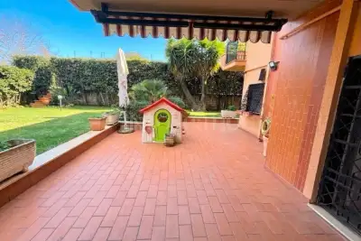 Casa in vendita, Largo Guglielmo La Pegna, Roma