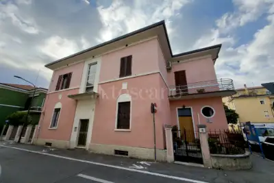Villa Plurifamiliare in vendita, Villaggio Ferrari, Brescia