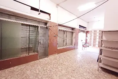Negozio in vendita, VIA IVANOE BONOMI , Roma