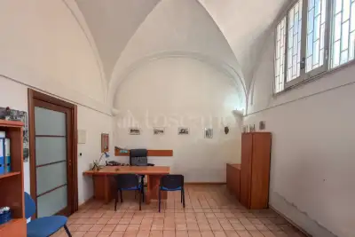 Negozio in vendita, Piazza Santa Maria degli Angeli, Napoli