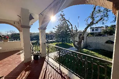 Villa in vendita, Via Elini, Fiumicino