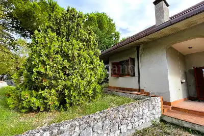 Villa in vendita, Via Berlinguer 2 , Martinsicuro