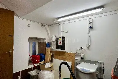 Laboratorio in vendita, Via Montepulciano, Roma