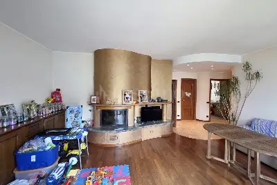 Casa in vendita, Lezzeno; Loc Pescaù, Lezzeno