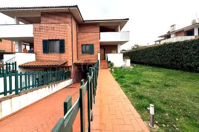 Villa in vendita, Via Giuseppe Lazzati, Roma