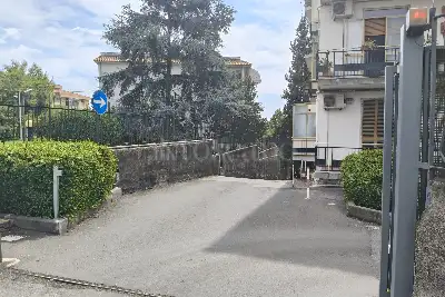 Garage in vendita, Canalicchio- Pietra dell' Ova- Ikebana, Tremestieri Etneo