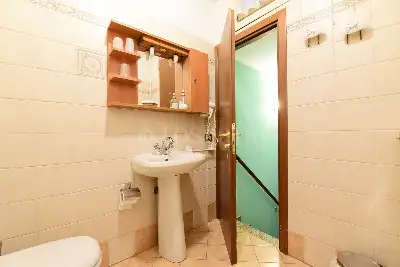 Palazzo in vendita, Via Como, Erba