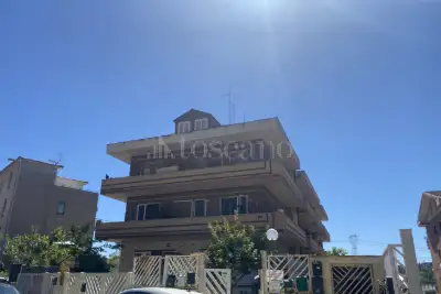 Casa in vendita, Via del Risaro, Roma