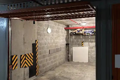 Box in vendita, Piazzale Giulio Cesare, Milano