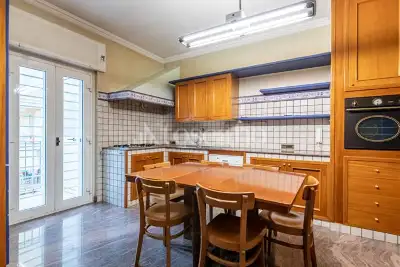 Ufficio in affitto, Via Alessandro Manzoni, Bari