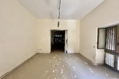 Negozio in vendita, Via Fulvio Renella, Caserta