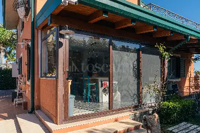 Villa in vendita, Via Lucio Piccolo, Zafferana Etnea