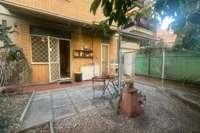 Casa in vendita, Via Raffaele de Cosa, Roma