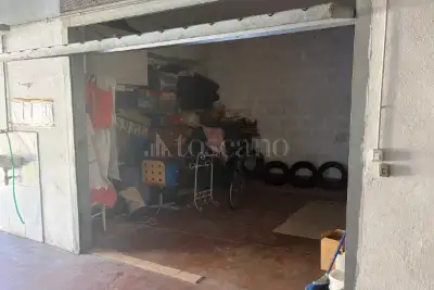 Box in vendita, Via Augusto Tebaldi, Roma