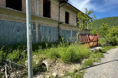 Casa Indipendente in vendita, Via Canistro, Capistrello