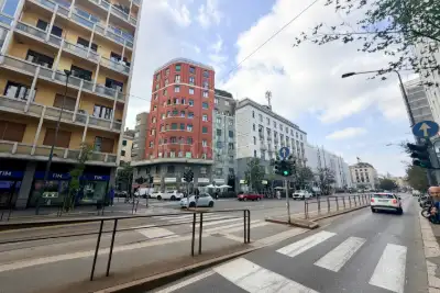 Negozio in vendita, Corso di Porta Vittoria 31, Milano