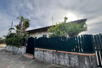Casa Indipendente in vendita, Via Giovanni Gentile, Tremestieri Etneo