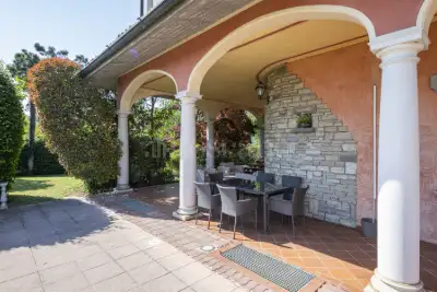 Villa in vendita, Via Aldo Moro, Provaglio d'Iseo