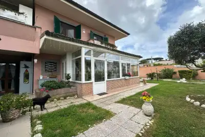 Villa Plurifamiliare in vendita, Via Rea Silvia, Anzio