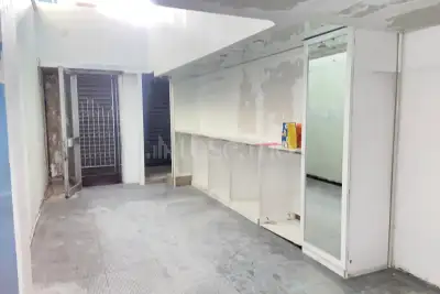 Negozio in affitto, Via Fiuggi, Milano