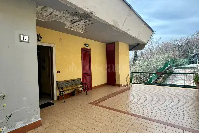 Villa in vendita, Via San Guglielmo Da Vercelli - Mercogliano, Mercogliano