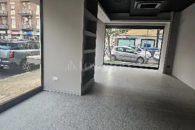 Negozio in affitto, Viale dello Statuto, Latina