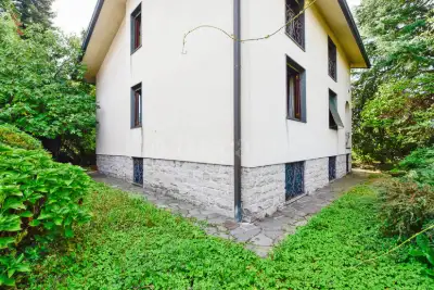 Villa in vendita, Via Manfredini, Cadorago
