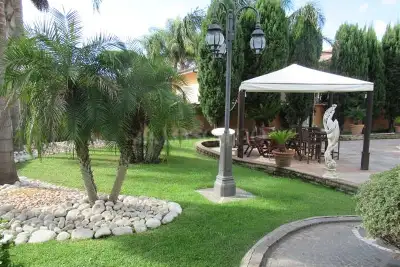 Villa in vendita, Viale di Castel Porziano , Roma