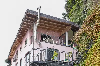 Casa in vendita, Via Regina Nuova, Laglio