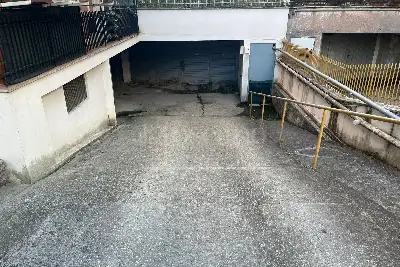 Box in vendita, Via delle Aleutine, Roma