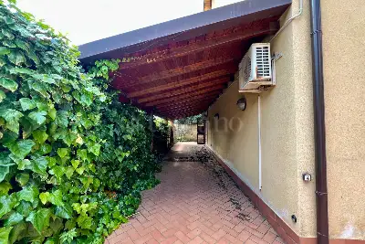 Villa Bifamiliare in vendita, Nicolosi - Ai Pini, Nicolosi