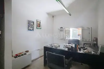 Capannone in vendita, Via Venezia 1, Sassari