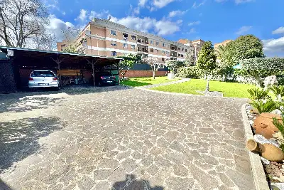 Villa Bifamiliare in vendita, Via Camillo Mastrocinque, Roma