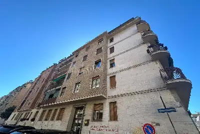 Laboratorio in vendita, Via Vespri Siciliani, Milano