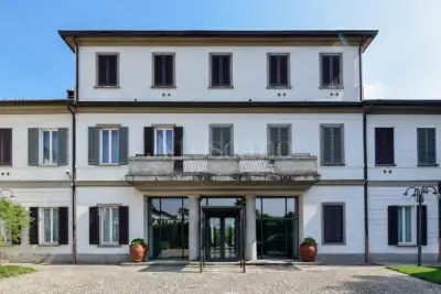 Albergo in vendita, Via XXV Aprile, Figino Serenza