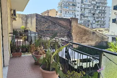 Casa in vendita, Via Montebello, Catania