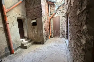 Casa Indipendente in vendita, Via Cosentino, Catania
