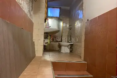 Laboratorio in vendita, Via Curio Dentato, Milano