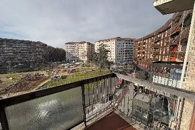 Casa in vendita, Via Lorenteggio, Milano