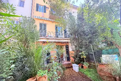 Villino a Schiera in vendita, Via Sem Benelli, Prato