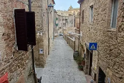 Casa in vendita, via garibaldi 11, Radicondoli