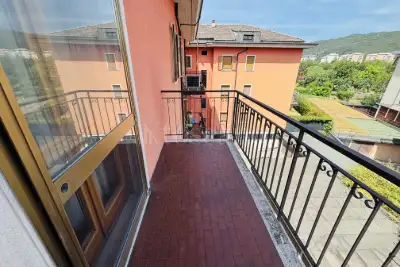 Casa in vendita, Via Vittorio Locchi, Brescia