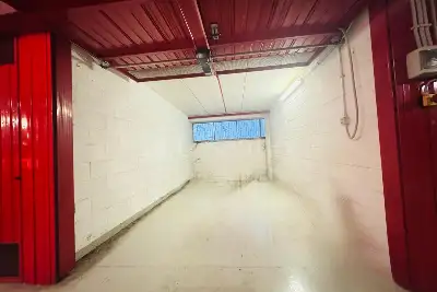 Box in vendita, Via Como, Roma